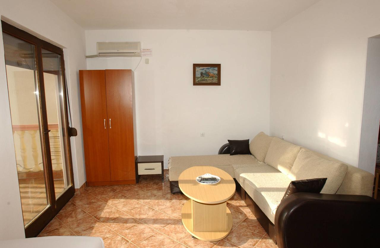 Mm Kovacevic Apartments Petrovac ภายนอก รูปภาพ